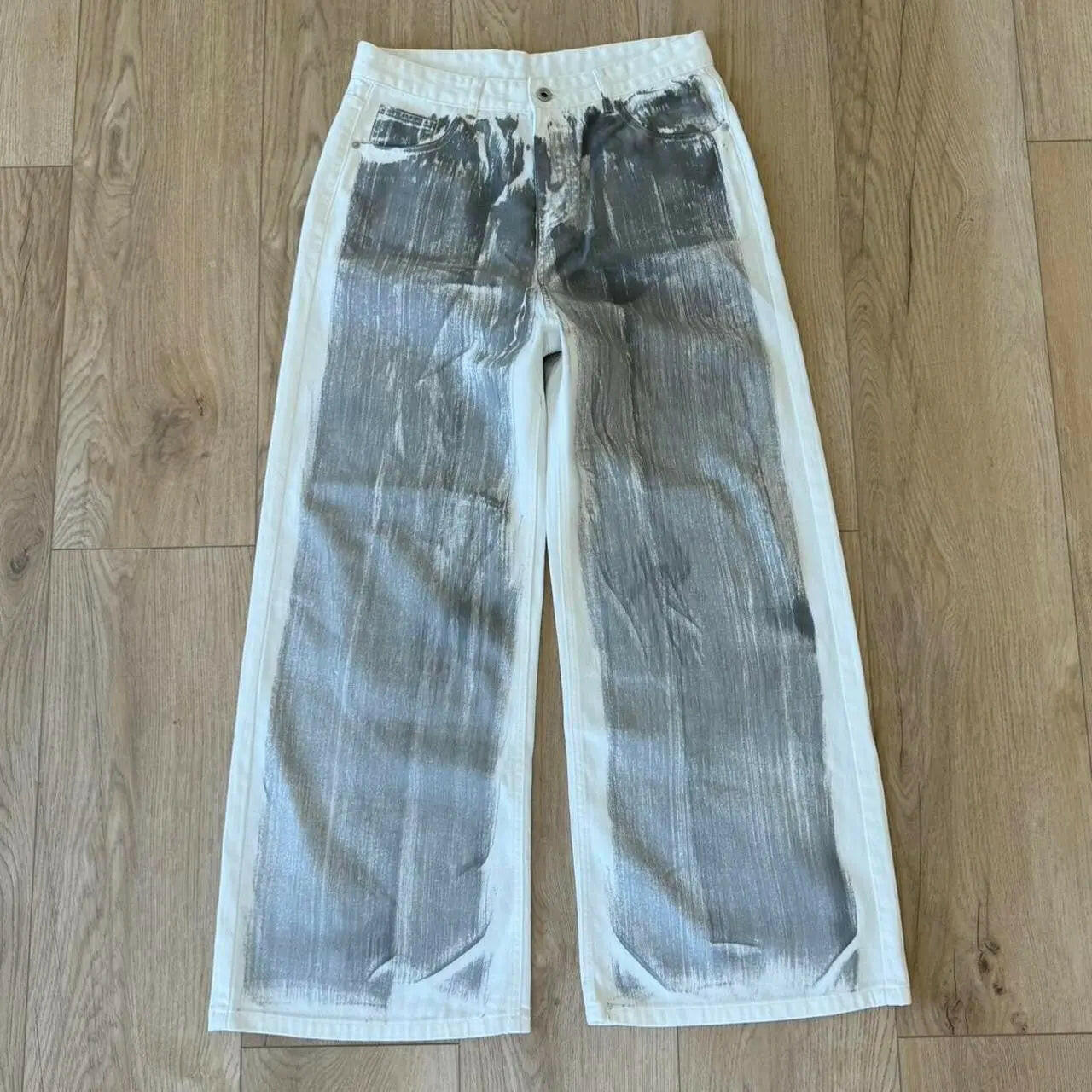 Gray on White Baggy Jeans Kore Clothing