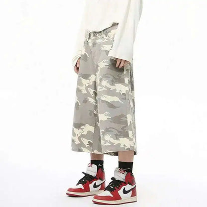 Light Camo Baggy Long Jorts